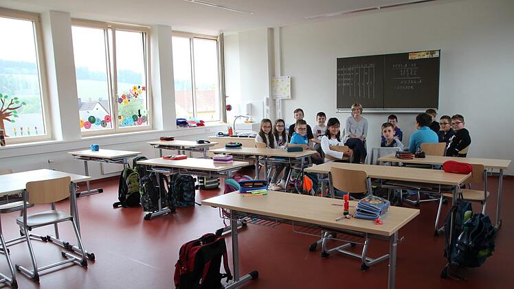 Die Klasse 4b hat das neue Klassenzimmer bereits bezogen. Foto: Ulrike Müller