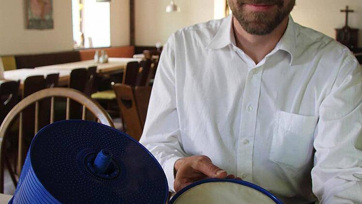 Kernstück der Maschine ist ein Nanofiltersystem, das ohne Chemie sogar Viren und Bakterien aus Wasser herausfiltern kann.