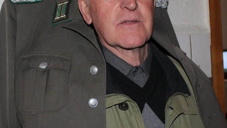 Heinz Barnickel mit einer Grenzuniform Ost