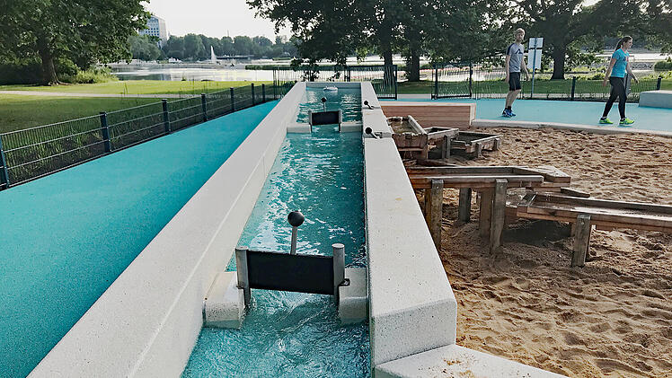 Nürnberg: Pumpenanlage von Wasserspielplatz an der Norikusbucht repariert