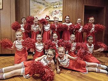 Die &bdquo;Drehw&uuml;rmerbande&ldquo; des TV Weidhausen begeisterte bei der Seniorenweihnachtsfeier.