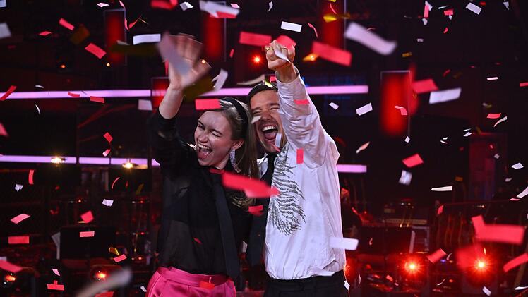 Anne gewinnt "The Voice of Germany 2025" mit einem Song, den sie bereits mit 13 Jahren geschrieben hat. Damit hat Team Nico die Talentshow gewonnen.