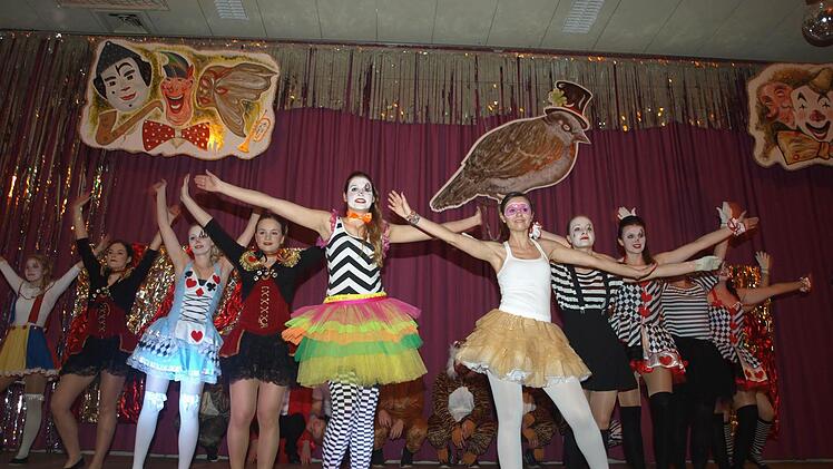 FC-Fasching in Rottershausen mit viel Tanz, Gesang und Sketchen. Foto: Stefan Geiger