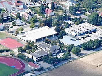 Scheßlitzer CSU und VJW könnten sich einen Gymnasium-Neubau am bestehenden Schulzentrum (hier: September 2016) vorstellen.  Foto: R. Rinklef