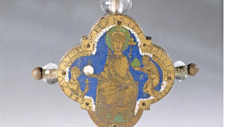 Hochwertige Goldschmiedearbeit: das Heinrichsreliquiar aus dem Louvre  Foto: Musée du Louvre Paris