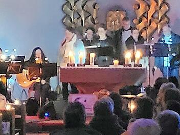 Die Gruppe „Nur Mut“ bei ihrem Benefizkonzert in Hassenbach