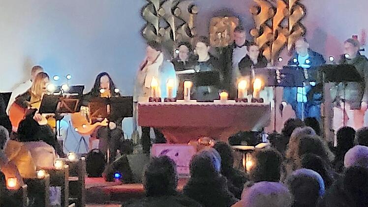 Die Gruppe „Nur Mut“ bei ihrem Benefizkonzert in Hassenbach