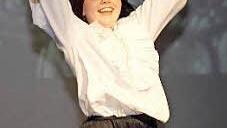 Der reiche Jedermann (Johanna Josten) denkt leider nur an sein Vergnügen.