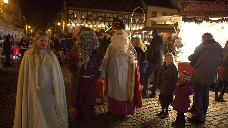 Impressionen vom Seßlacher Adventsmarkt.