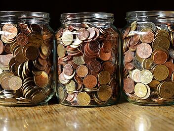 Rentner*innen d&uuml;rfen sich freuen: 2022 und 2023 gibt es eine gro&szlig;e Rentenerh&ouml;hung.