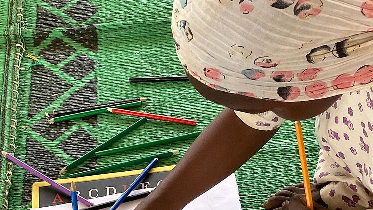 Fl&uuml;chtlingslager Aboutengu&eacute; im Tschad - Kinderschutzzone