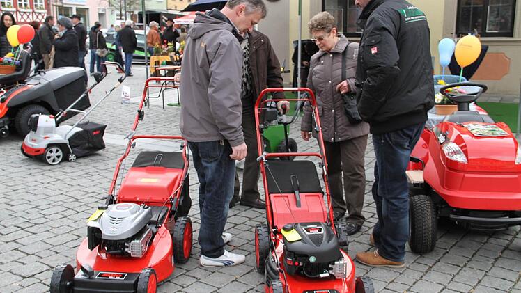 Mit dem Beginn der Gartensaison steigt auch das Interesse an Gartengeräten.