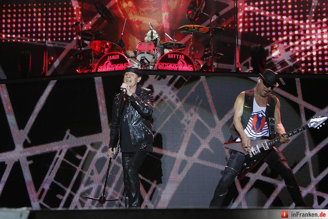 Scorpions41