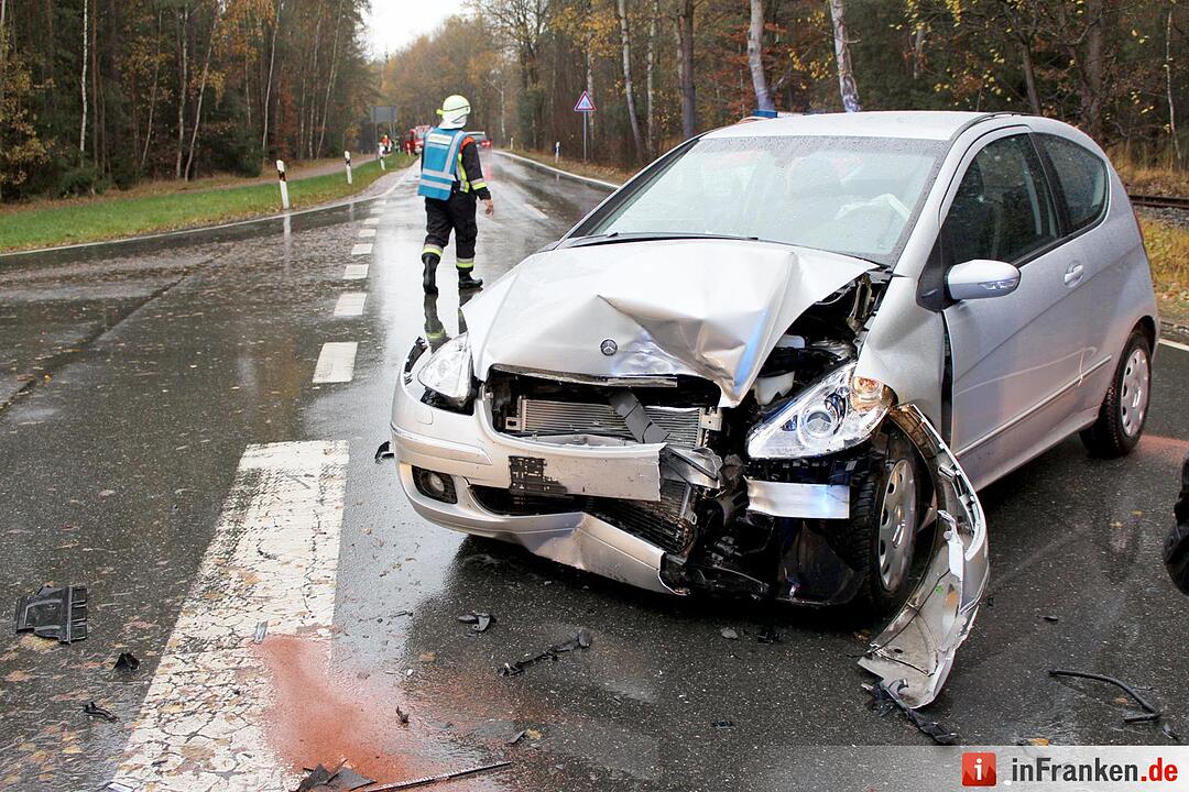 Kreis Fürth: Zwei Autos kollidieren bei Cadolzburg