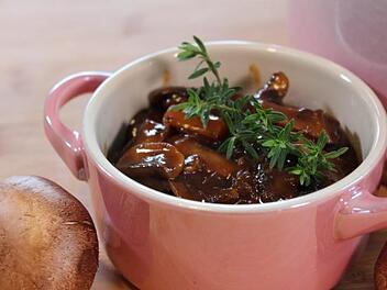 Deftiges Malzbier-Pilzragout