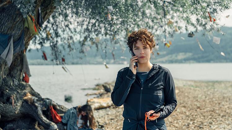 Mara Eisler (Anna Werner Friedmann) findet noch vor ihrem offiziellen Dienstantritt eine Leiche am Ufer des Bodensees.