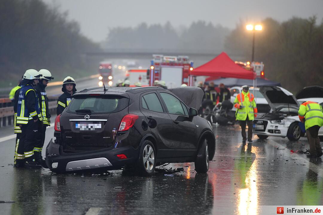 Hagel-Unwetter lšst Massenunfall aus: Autos kollidieren auf der A6 - Acht verletzte Personen, davon drei schwer