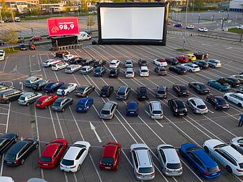 Wird es ein solches Autokino, wie hier auf dem Foto in Chemnitz, bald auch in Forchheim geben? Foto: Jan Woitas/dpa