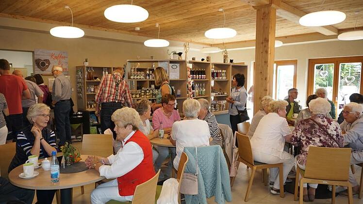 Der Tag der Region im Haus der Schwarzen Berge in Oberbach gab es  allerlei typisches aus der Region zu verkosten.Marion Eckert