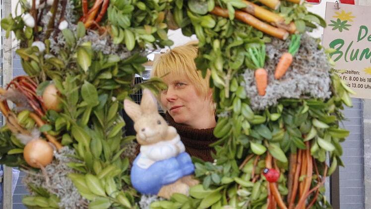 Ein weiterer Schwerpunkt: Frühlings-Gestecke.