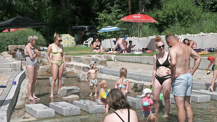 Abk&uuml;hlung suchten in den letzten Tagen viele Besucher im Autenhausener &bdquo;Autilus&ldquo;.