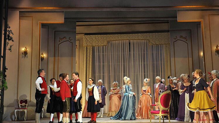 Szene aus dem "Vogelhändler" am Landestheater Coburg.Foto: Andrea Kremper