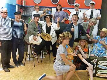 Freude, Spaß und viel Vergnügen versprechen die Dörfleser Laienschauspieler in den kommenden Tagen.  Foto: Lothar Weidner