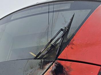 S-Bahn f&auml;hrt in Oberleitung &ndash; Fahrg&auml;ste evakuiert