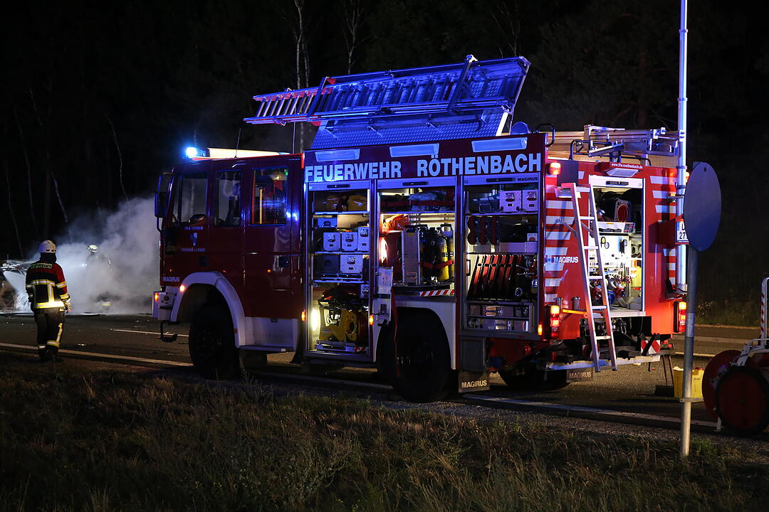 Zwei Tote, vier Schwerverletzte bei Unfall auf A3