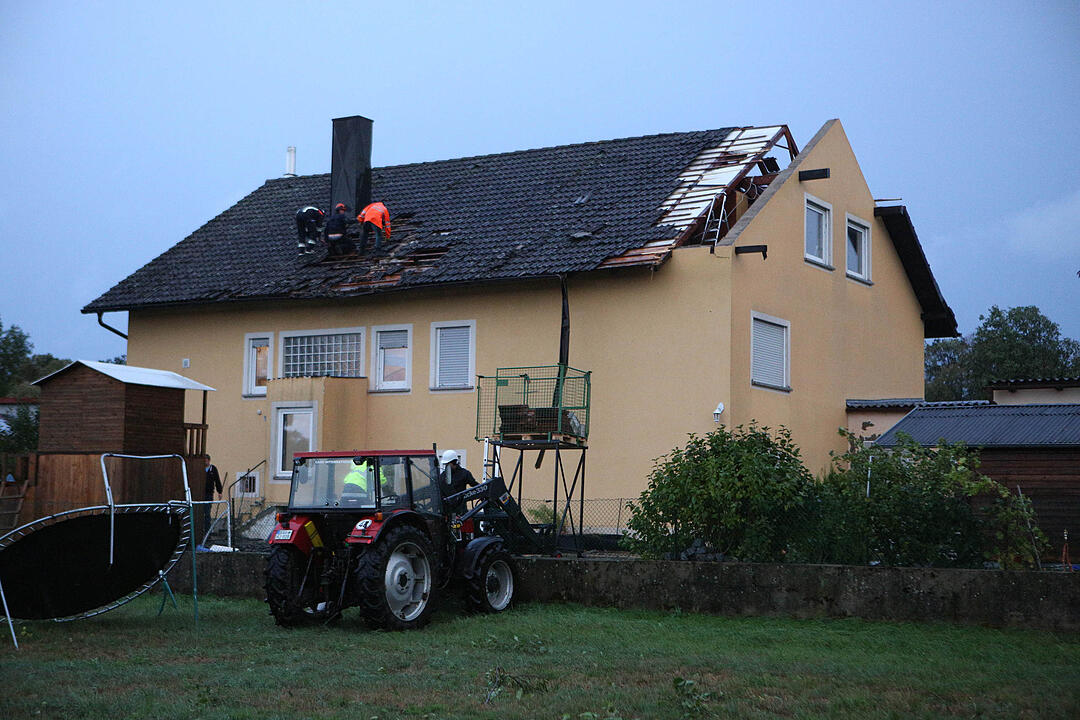 "Absoluter Horror": Downburst fordert Todesopfer und sorgt für Schneise der Verwüstung