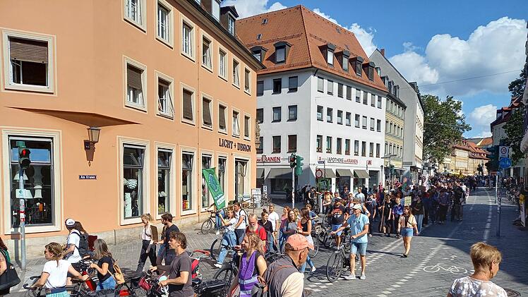 Bamberg: "Globaler Klimastreik" in Bamberg - zahlreiche Menschen demonstrieren