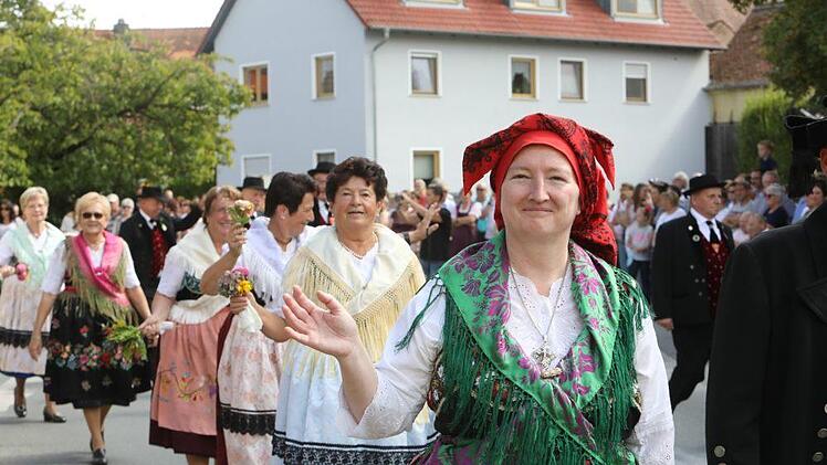 Der Festzug in Langensendelbach Foto: Barbara Herbst