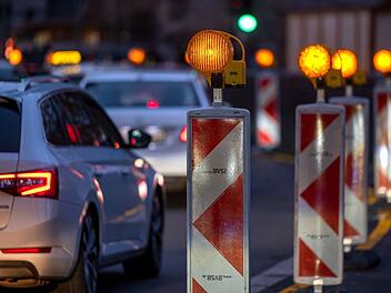 Unfall auf A73 - Stau im Berufsverkehr