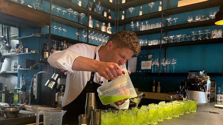 Der Gin Basil Smash bringt Martin Klein ins Schwitzen.