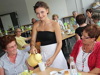 Annika Gehring kann sich gut vorstellen, Senioren im Alltag unter die Arme zu greifen.  Foto: Sabine Herteux