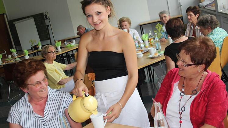 Annika Gehring kann sich gut vorstellen, Senioren im Alltag unter die Arme zu greifen.  Foto: Sabine Herteux