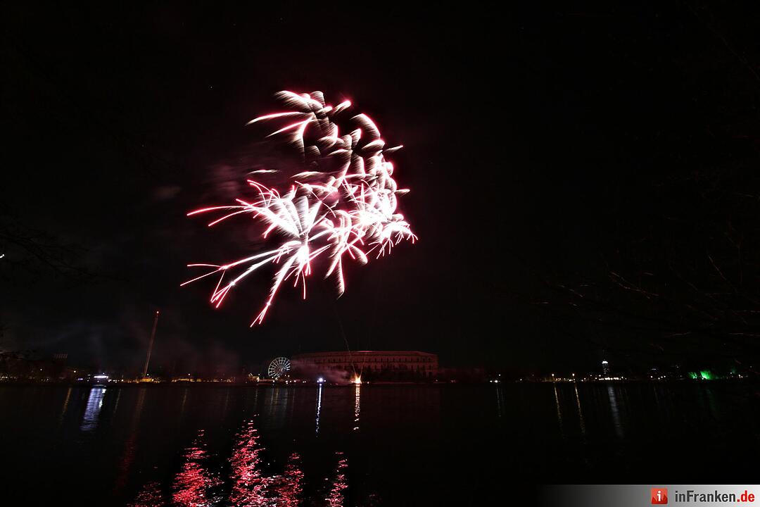 Abschlussfeuerwerk Volksfest Nürnberg