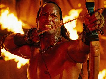 Mathayus (Dwayne Johnson) verteidigt mit all seinem t&ouml;dlichen K&ouml;nnen das Volk gegen einen grausamen Herrscher.