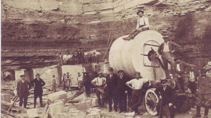 Abtransport aus den Eltnämmer Ankenbrand-Werken.