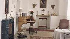 Die Kapelle von Schloss Gleusdorf um das Jahr 1990. Sie diente zuletzt als Büro.