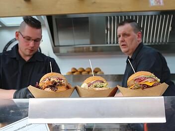 So einen Foodtruck - oder noch besser mehrere - könnte sich Rainer Mattern für Ebersdorf bei Coburg vorstellen. Ob etwas daraus wird? Foto: Barbara Herbst