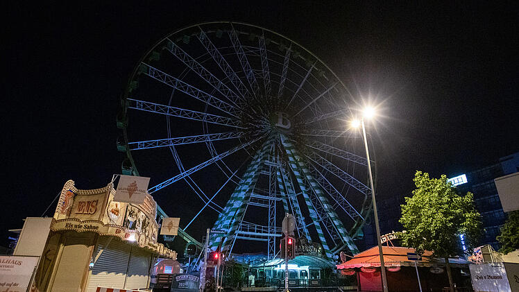 T&ouml;dlicher Unfall auf Kirmes in Oberhausen - Jahrmarkt geschlossen