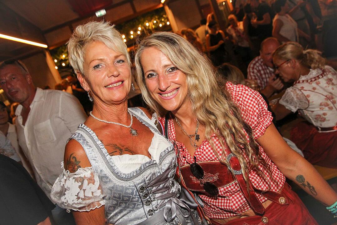 Frontal Party Pur feierte ihre Premiere bei der Bierwoche.