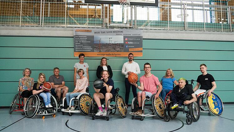 Coburg: Spezieller Rollstuhl f&uuml;r das Basketball-Team - Firma Angerm&uuml;ller spendet an TV 1848