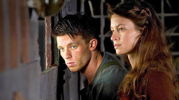 Die starke Siegfried Lenz-Verfilmung "Der &Uuml;berl&auml;ufer" mit Jannis Niew&ouml;hner und Małgorzata Mikołajczak zeigt 3sat in einer Wiederholung.