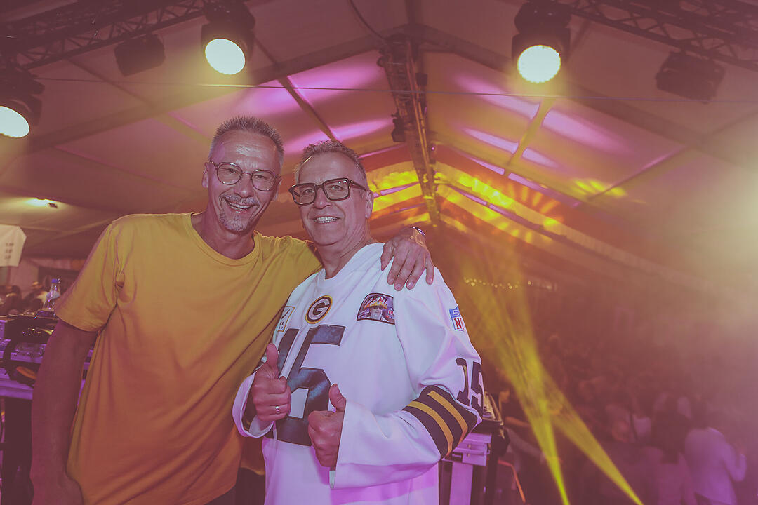 Mit Donny Vox & die Space Brothers, DJ Matze & Franky