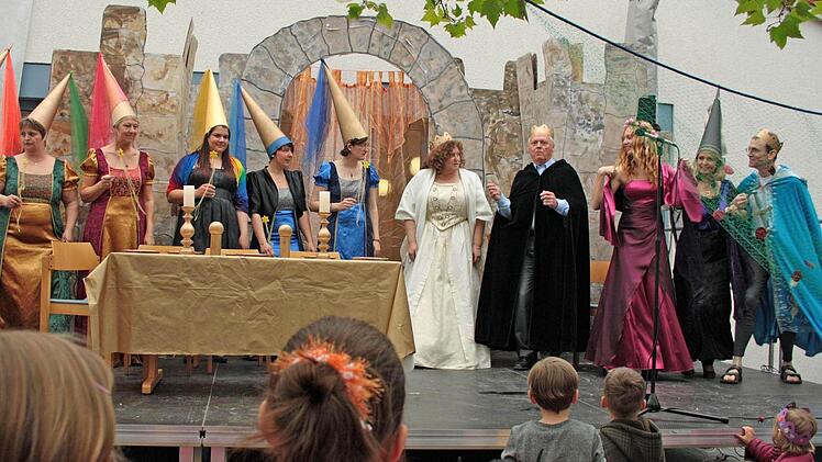 Szene aus "Dornröschen" Foto: Klaus Gagel