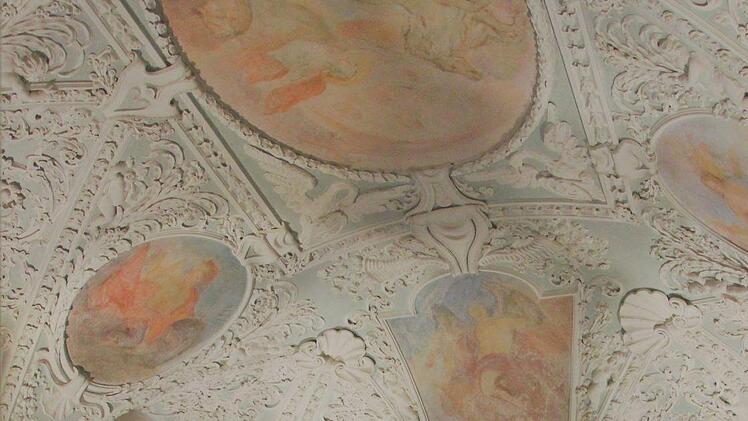 Im Scagliola-Saal  sind mittelalterliche  Handschriften und Buchmalereien zu bewundern.