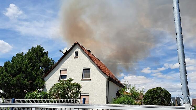 "Katastrophenfall" im Landkreis Lichtenfels: Landwirte trotzen vereint der Flammenwand