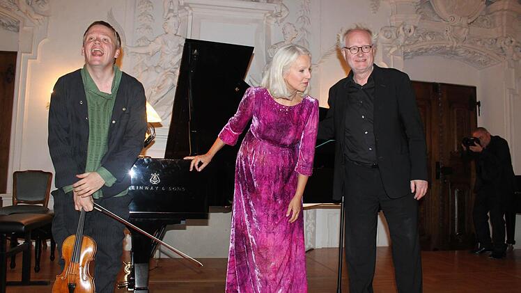 Pekka Kuusisto, Anne Sofie von Otter und Bengt Forsberg dankten für den frenetischen Applaus nach ihrem Konzert auf Kloster Banz.